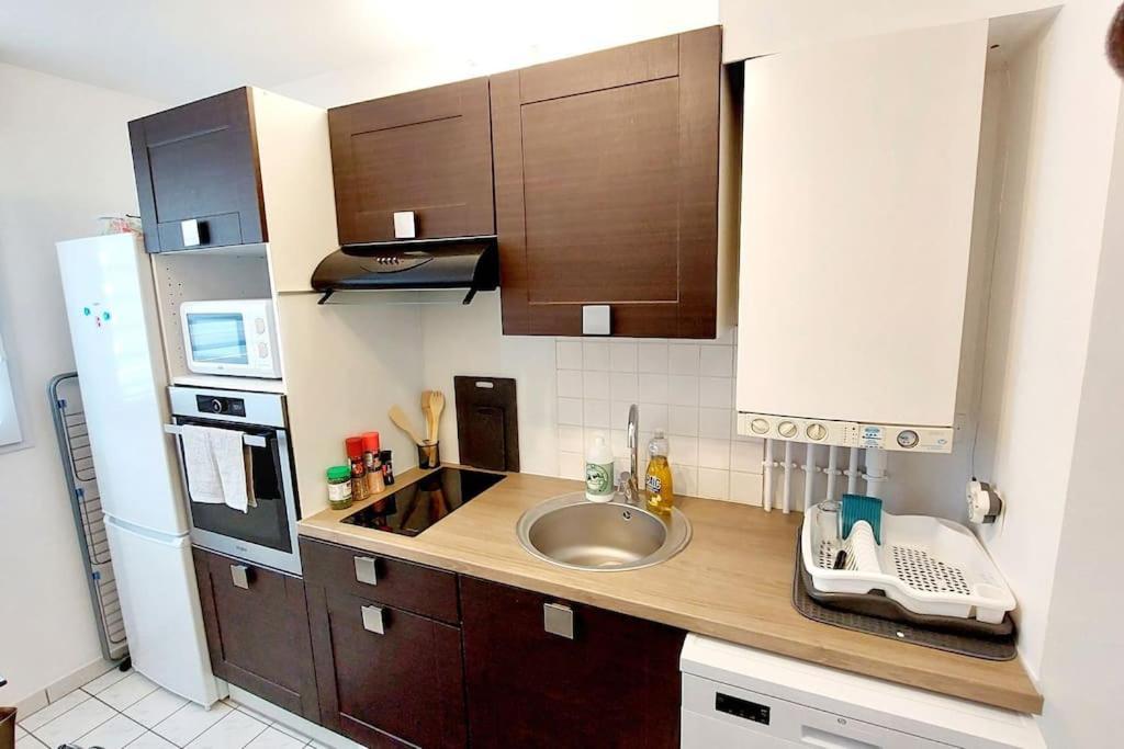Cosy Home 2, 2 Chambres, 6 Personnes, 3 Min Gare, Parking Cergy Bagian luar foto