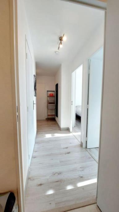 Cosy Home 2, 2 Chambres, 6 Personnes, 3 Min Gare, Parking Cergy Bagian luar foto